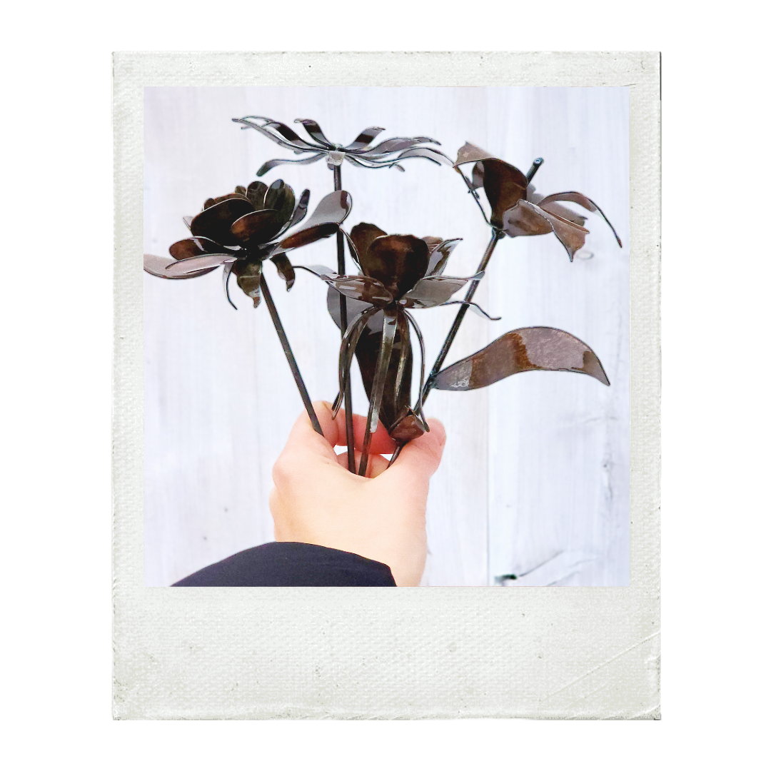 PETALS OF METAL
