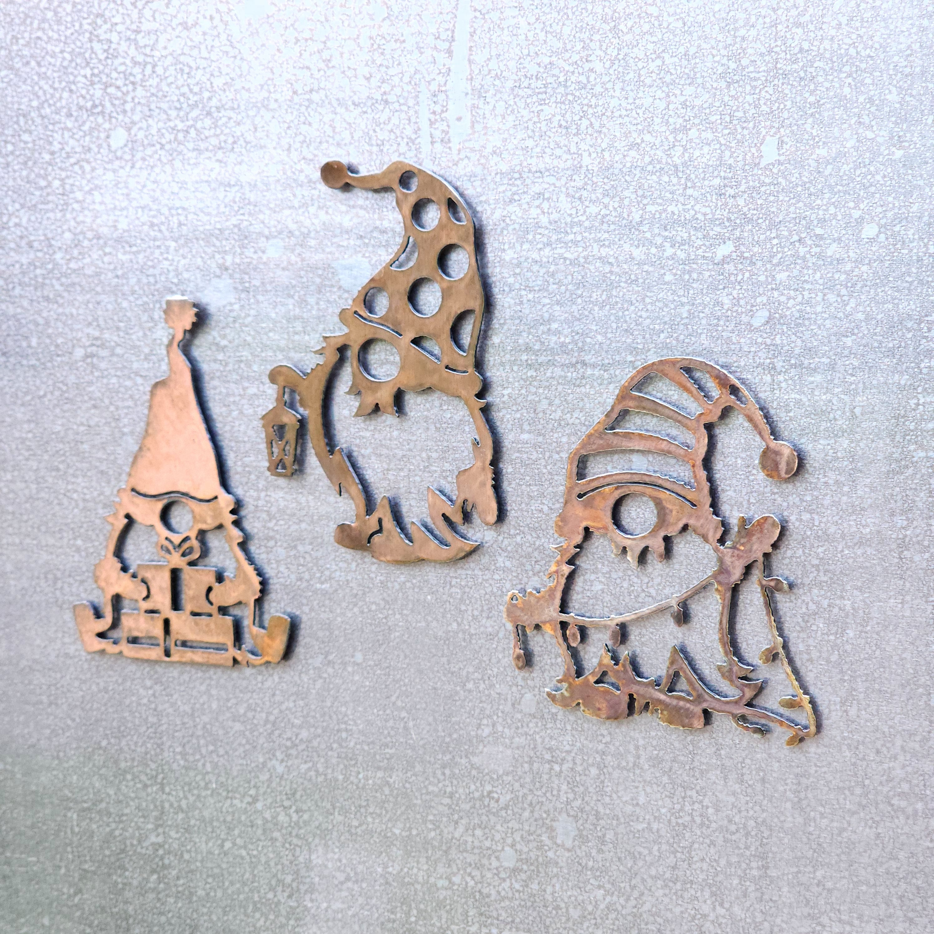 Xmas Gnome w/ Lantern Magnet