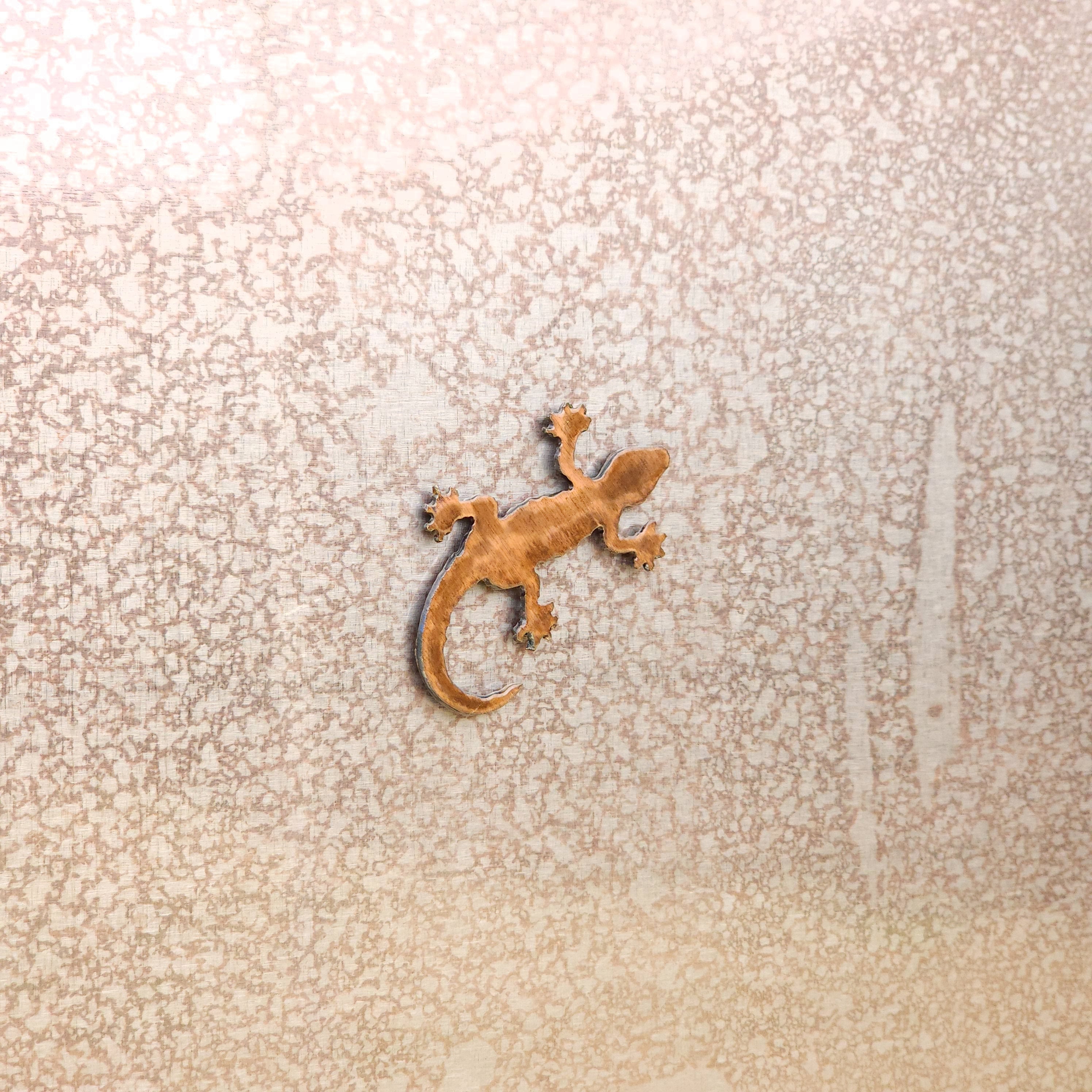 Tiny Lizard Magnet