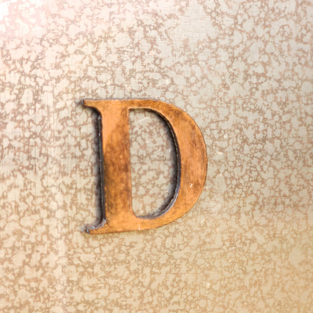 - D - Magnet