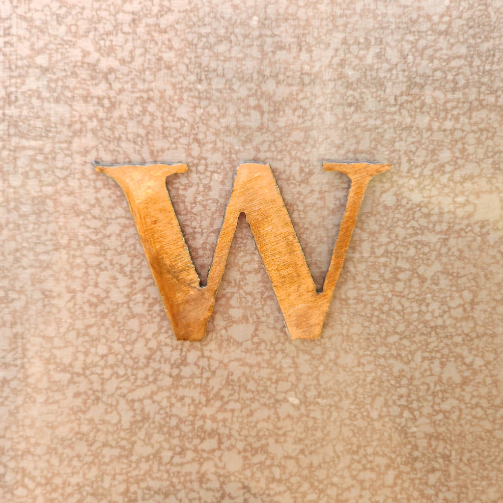 - W - Magnet