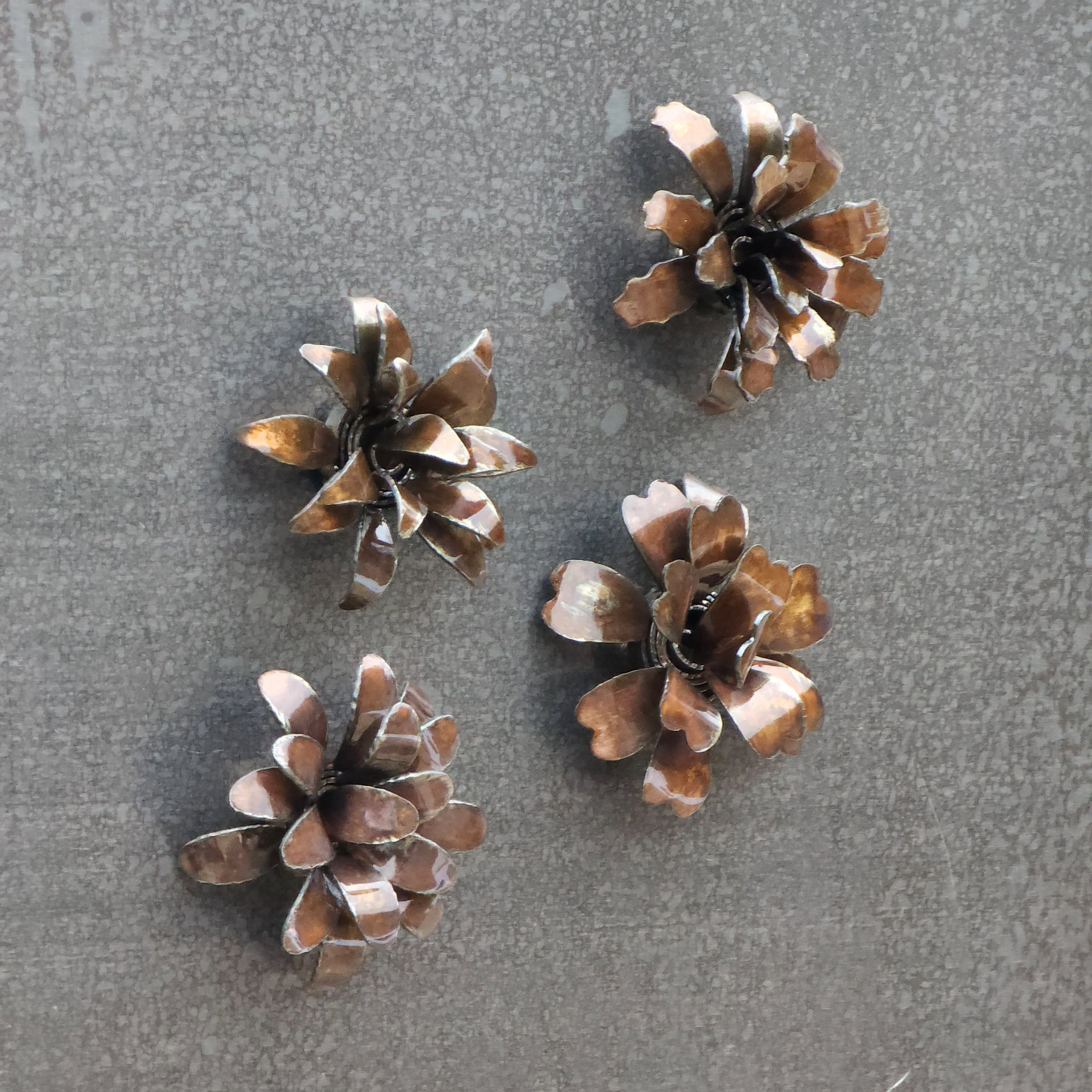 3D Spiky Flower Magnet
